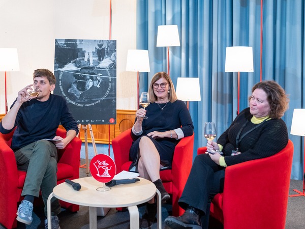 3. Histrokozmos - Histrokozmos | Sakramenske: Ivona Orlić i Milena Mičić; Eric Ušić, Milena Mičić, Ivona Orlić ©Manuel Angelini