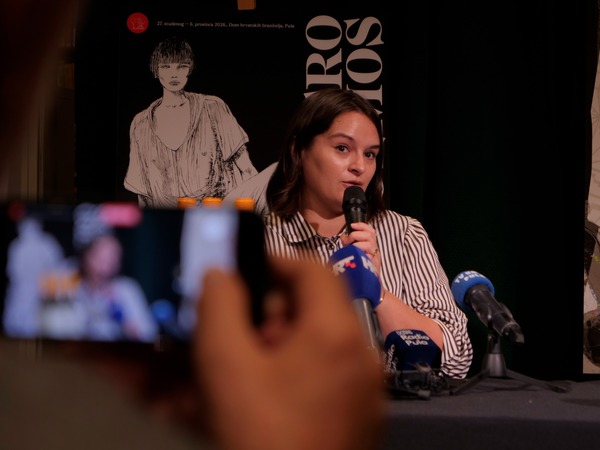 Konferencija za novinare - Lara Manzin Grganja, glavna izvršna producentica ©Sa(n)jam knjige u Istri, snimila Renata Boljun