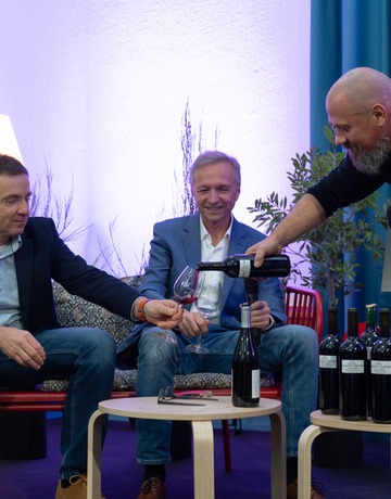 Utakmica na Sajmu knjiga, a Dežulović vinarima otkrio svoje vino