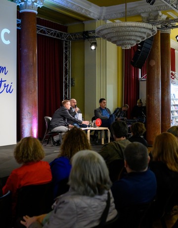 Objavljeno šestero finalista Književne nagrade Fric