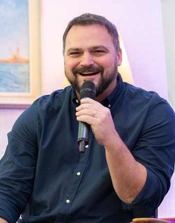 Kristian Novak o novom romanu: To nije priča o tome tko je opalio pištolj, nego što je dovelo do toga