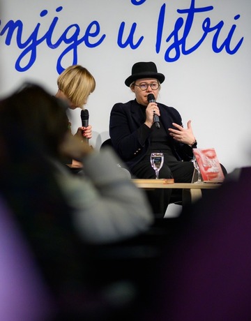 Bugarska spisateljica Rene Karabaš: "Sestra i ja morale smo biti sinovi koje je otac htio"