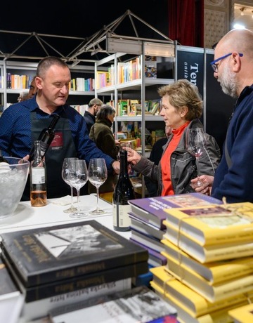 Histrokozmos na Sa(n)jmu knjige u Puli: susret Istre i Šibenika kroz knjige, baštinu i vino